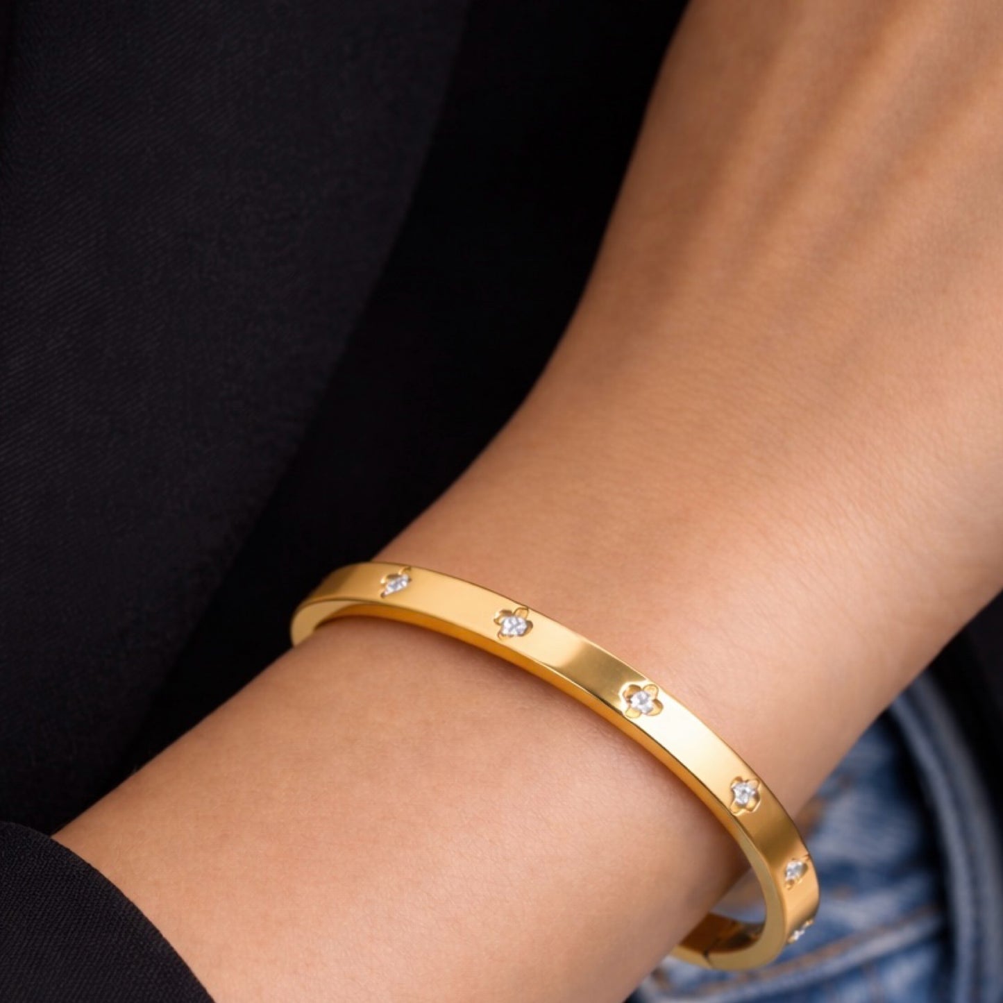 Gold Clover Bangle